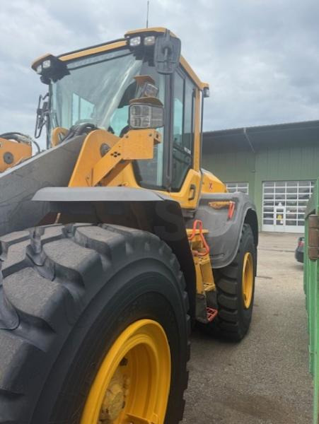 Volvo L110H - Wheel loader: picture 5 Volvo L110H - Wheel loader: picture 5