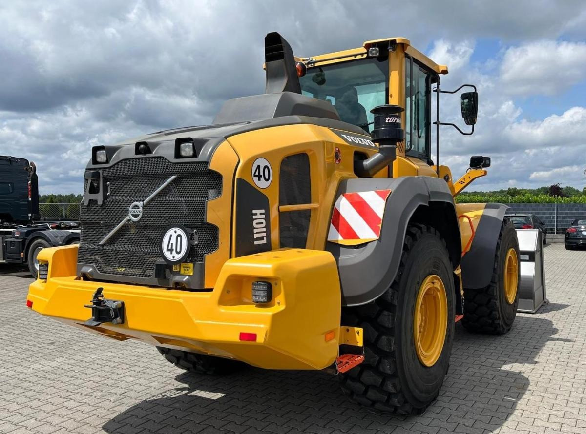 Volvo L110H - Wheel loader: picture 4 Volvo L110H - Wheel loader: picture 4