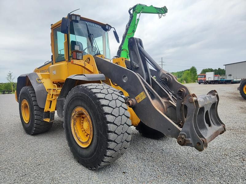 Volvo L120E - Wheel loader: picture 3 Volvo L120E - Wheel loader: picture 3