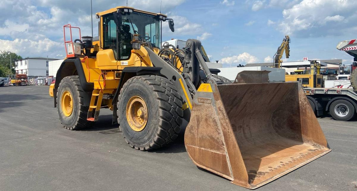 Volvo L150H - Wheel loader: picture 3 Volvo L150H - Wheel loader: picture 3