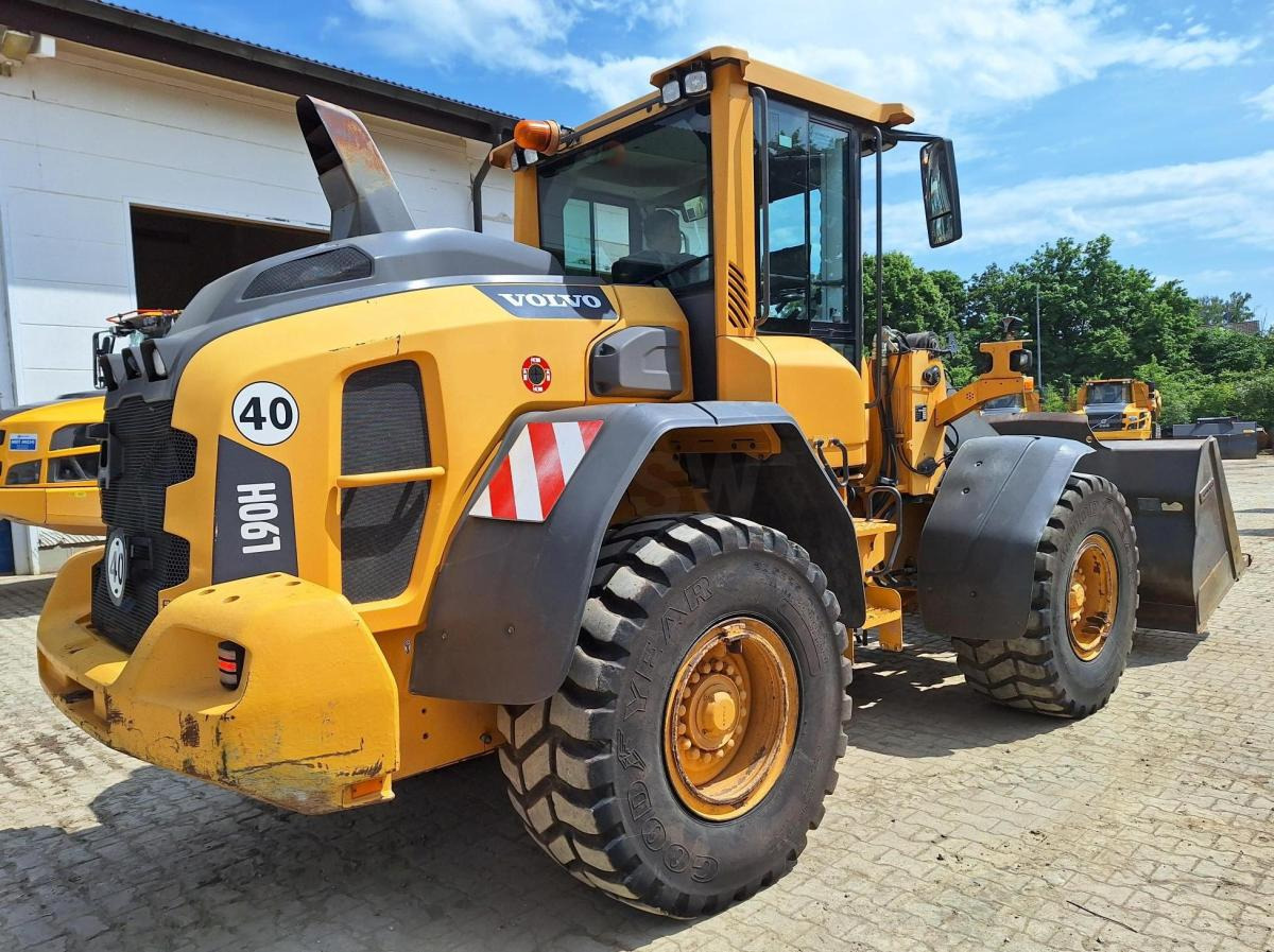 Volvo L90H - Wheel loader: picture 3 Volvo L90H - Wheel loader: picture 3