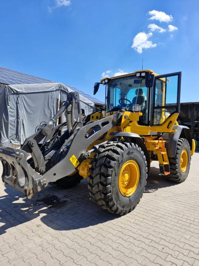 Volvo L90H - Wheel loader: picture 1 Volvo L90H - Wheel loader: picture 1