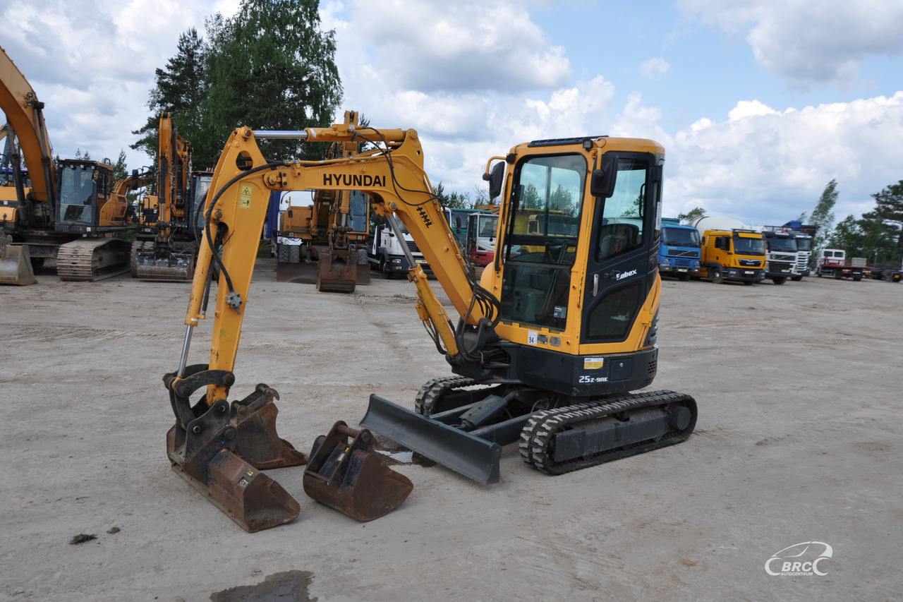 Hyundai R25Z-9AK - Mini excavator: picture 1 Hyundai R25Z-9AK - Mini excavator: picture 1