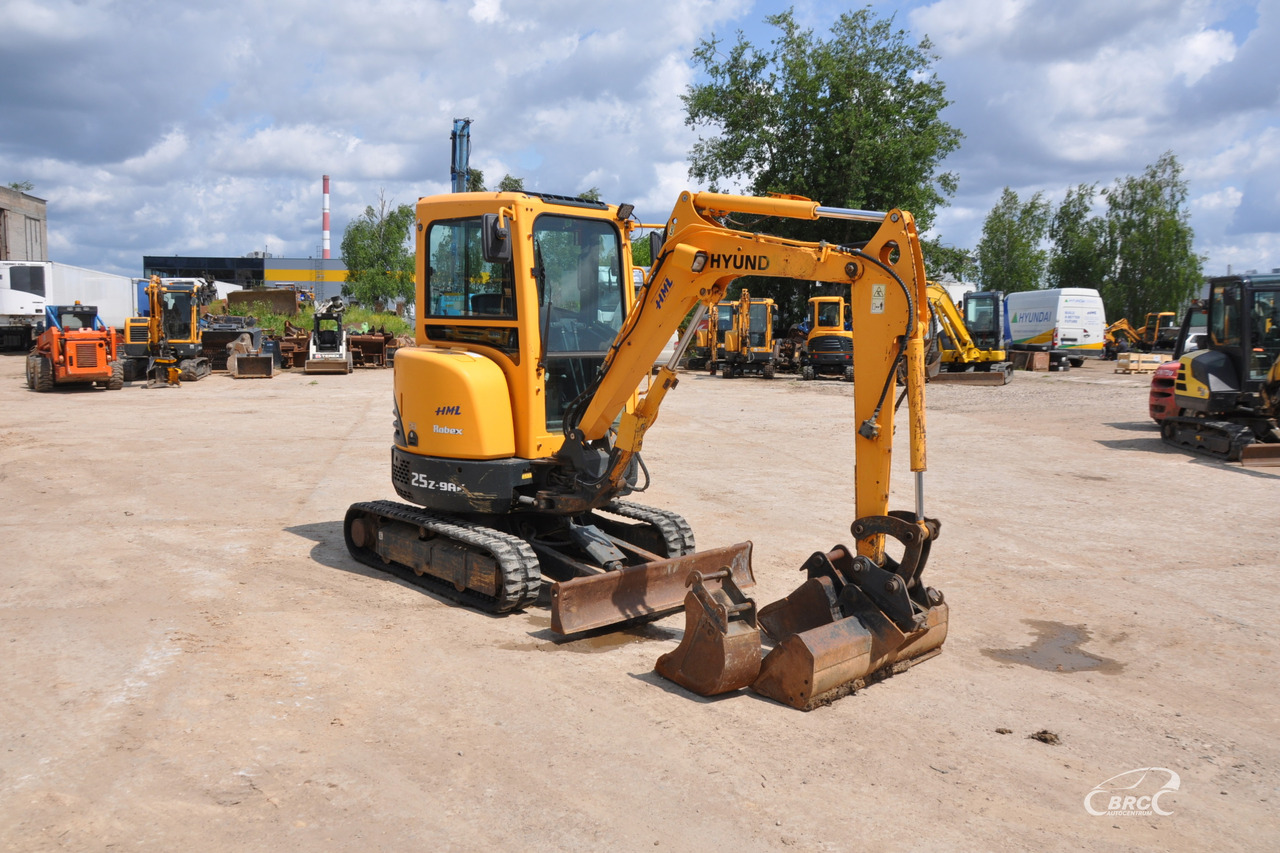 Hyundai R25Z-9AK - Mini excavator: picture 2 Hyundai R25Z-9AK - Mini excavator: picture 2