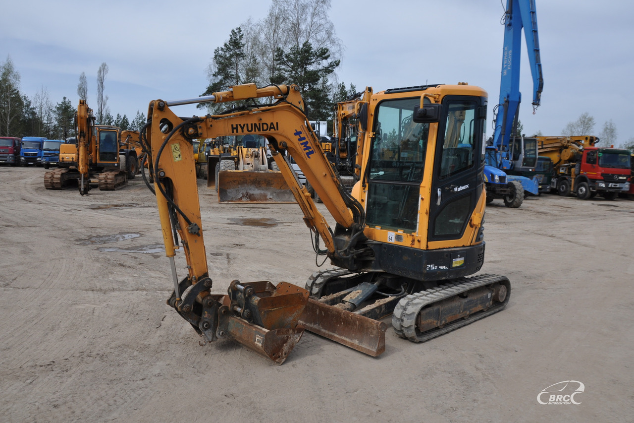 Hyundai R25Z-9AK - Mini excavator: picture 1 Hyundai R25Z-9AK - Mini excavator: picture 1