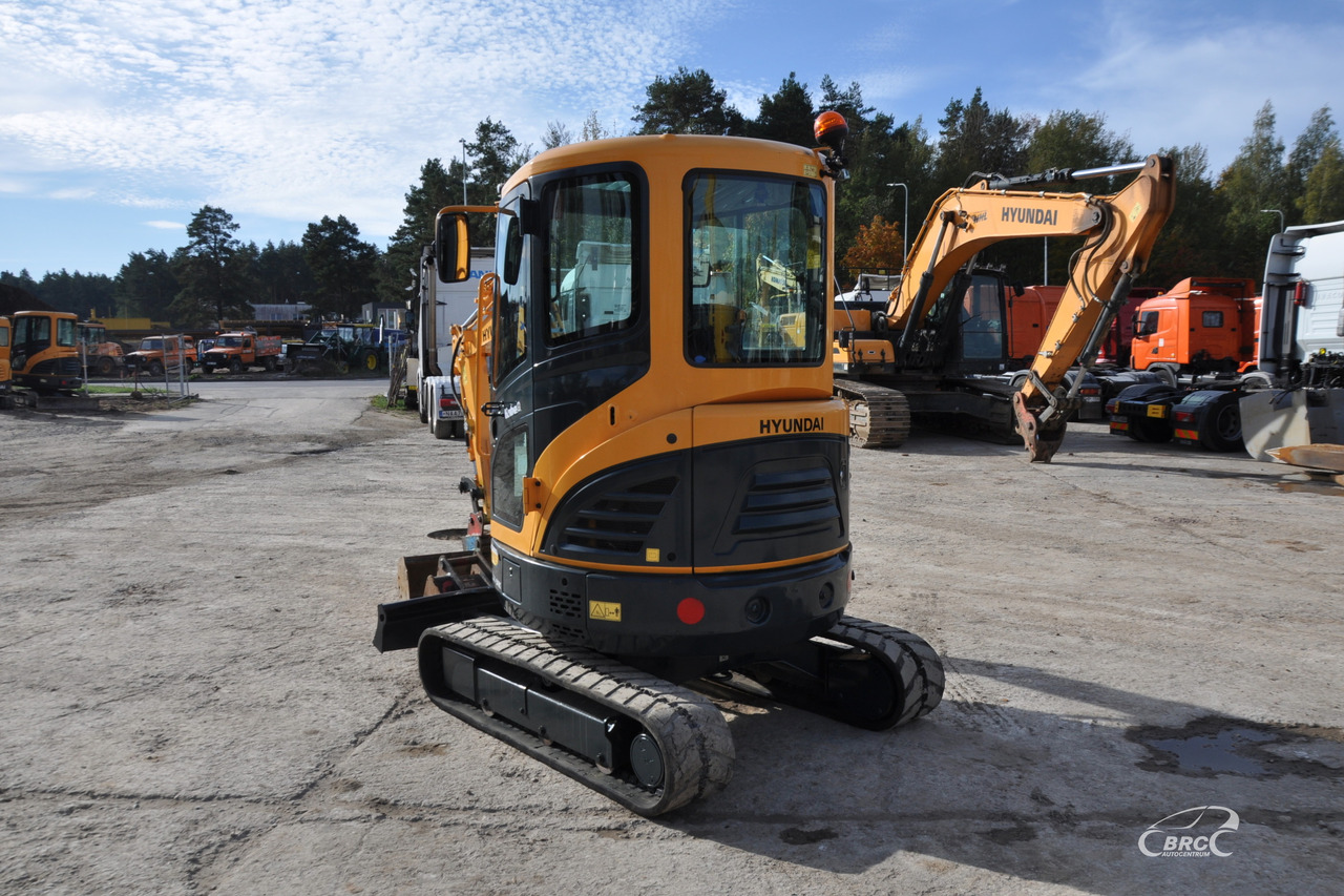 Hyundai R25Z-9AK - Mini excavator: picture 4 Hyundai R25Z-9AK - Mini excavator: picture 4