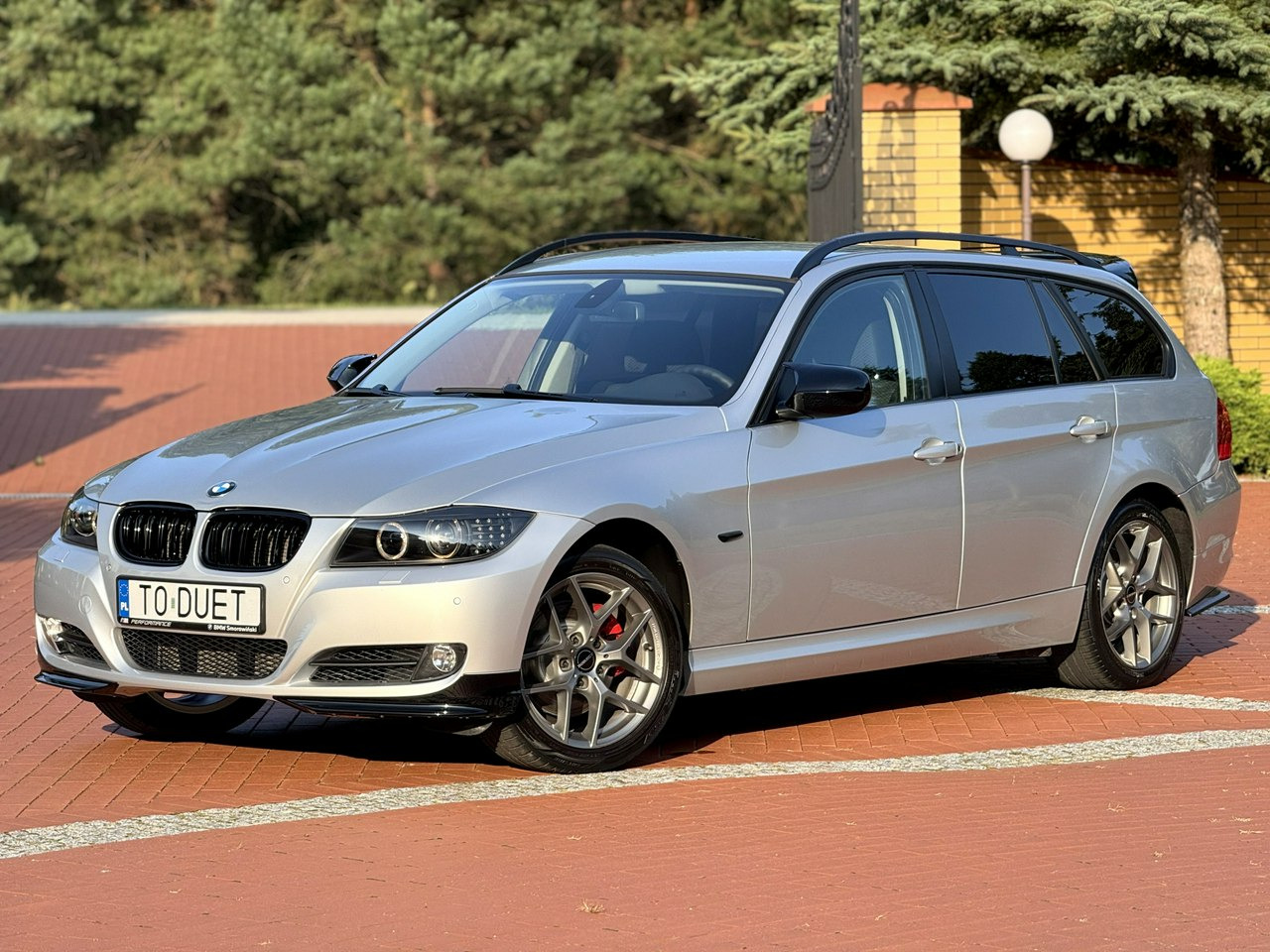 BMW 320 - Estate car: picture 1 BMW 320 - Estate car: picture 1