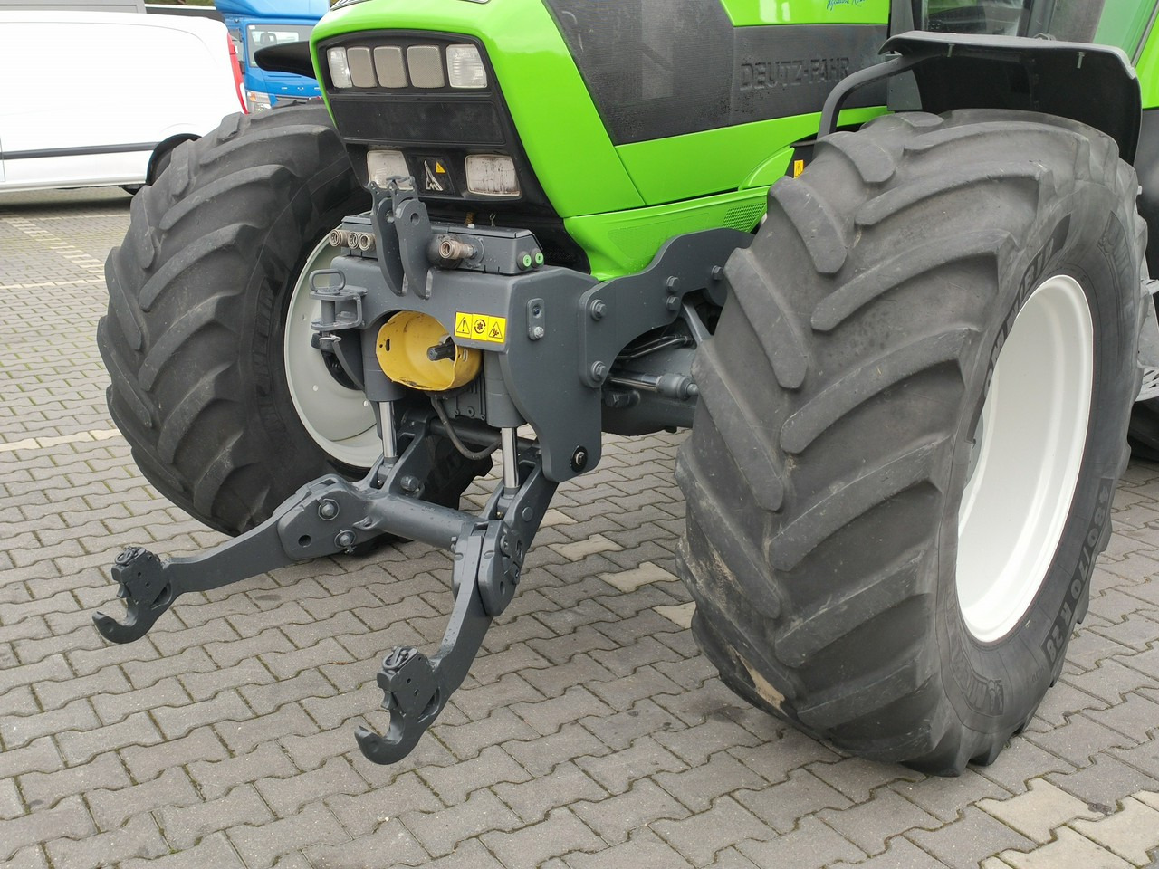 Deutz Fahr Agrotron M620 4x4 Przedni Tuz Wałek W.O.M Wyjścia do Przyczepy - Farm tractor: picture 4 Deutz Fahr Agrotron M620 4x4 Przedni Tuz Wałek W.O.M Wyjścia do Przyczepy - Farm tractor: picture 4