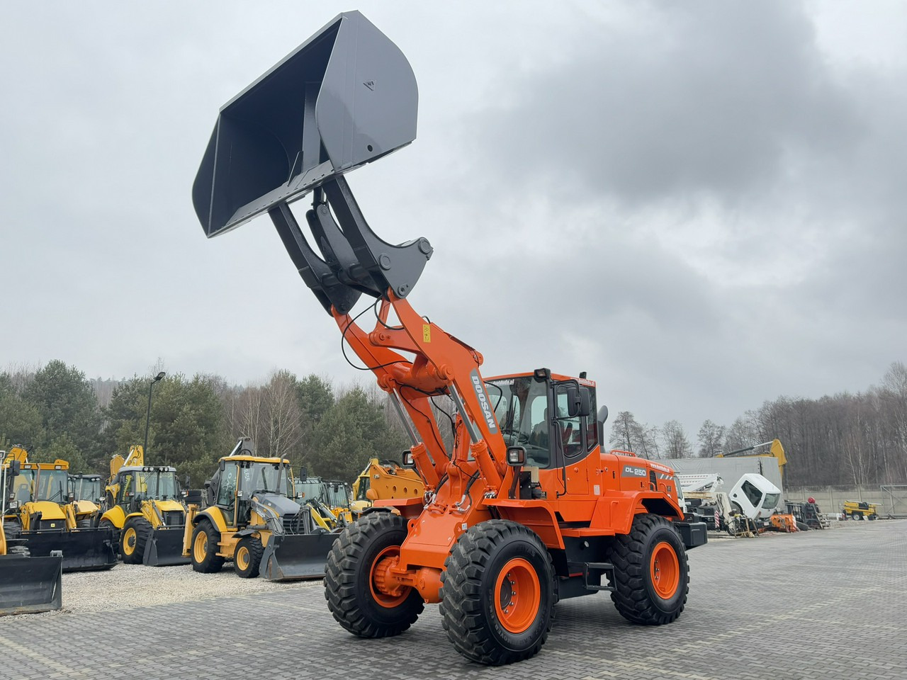 Doosan DL250 14,5Ton Łyżka Wysokiego Wysypu !!! - Wheel loader: picture 1 Doosan DL250 14,5Ton Łyżka Wysokiego Wysypu !!! - Wheel loader: picture 1