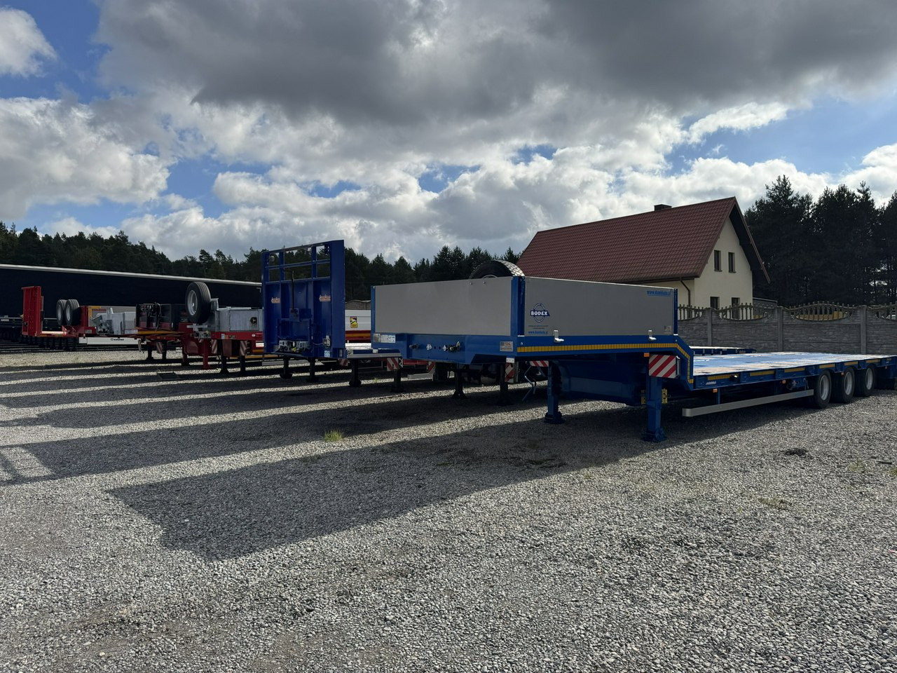 Faymonville Niskopodłogowa Telemega Rozciągana 7m 3-Osiowa Oś skrętna - Low loader semi-trailer: picture 2 Faymonville Niskopodłogowa Telemega Rozciągana 7m 3-Osiowa Oś skrętna - Low loader semi-trailer: picture 2
