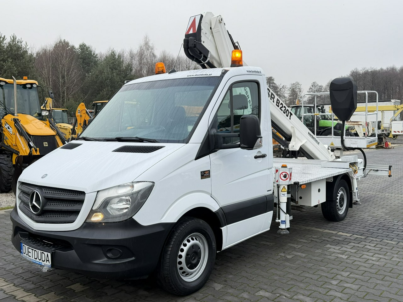 Mercedes Sprinter - Truck mounted aerial platform: picture 4 Mercedes Sprinter - Truck mounted aerial platform: picture 4