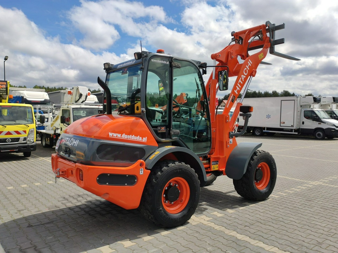 Hitachi ZW75 Wheel Loader Szybko-Złącze Widły Stan Bardzo Dobry - Other machinery: picture 5 Hitachi ZW75 Wheel Loader Szybko-Złącze Widły Stan Bardzo Dobry - Other machinery: picture 5