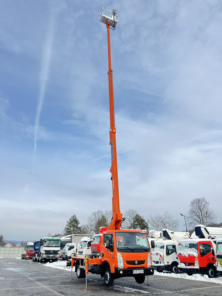 Renault Maxity - Truck mounted aerial platform: picture 3 Renault Maxity - Truck mounted aerial platform: picture 3