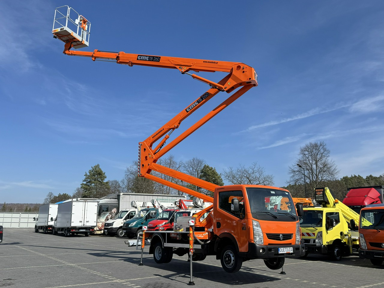 Renault Maxity - Truck mounted aerial platform: picture 4 Renault Maxity - Truck mounted aerial platform: picture 4