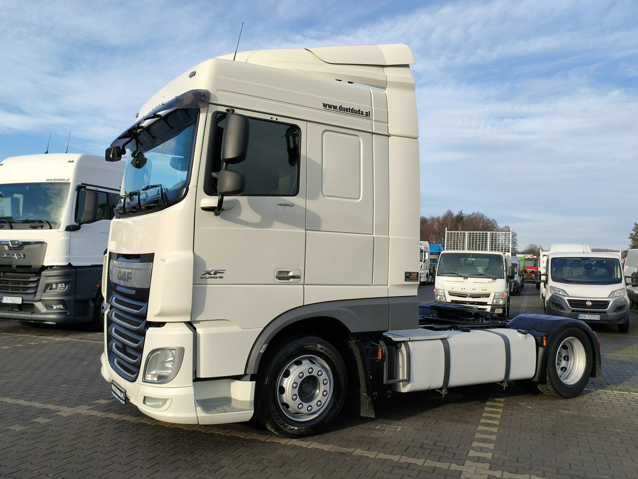 DAF XF 106.460 Euro 6 LowDeck Mega - Tractor unit: picture 3 DAF XF 106.460 Euro 6 LowDeck Mega - Tractor unit: picture 3