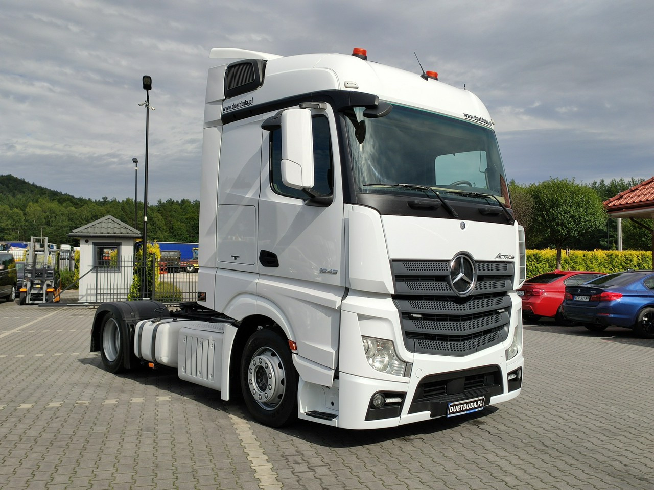 Mercedes ACTROS 1845 Euro 6 Low Deck Mega !!! - Tractor unit: picture 3 Mercedes ACTROS 1845 Euro 6 Low Deck Mega !!! - Tractor unit: picture 3