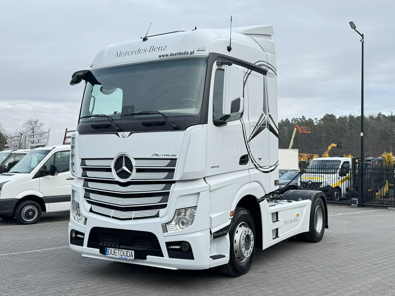Mercedes ACTROS 1845 Euro 6 Stream Space Standard !!! - Tractor unit: picture 3 Mercedes ACTROS 1845 Euro 6 Stream Space Standard !!! - Tractor unit: picture 3