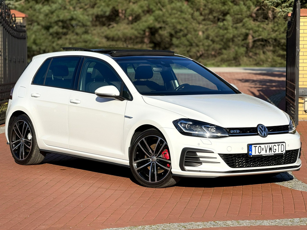 Volkswagen Golf - Hatchback: picture 1 Volkswagen Golf - Hatchback: picture 1