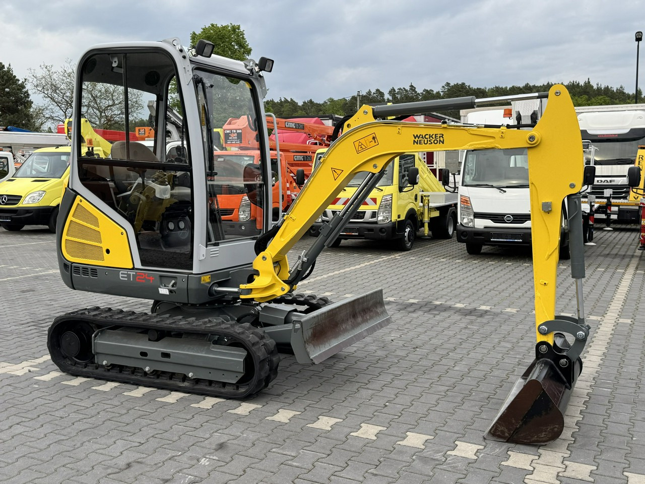 Wacker Neuson ET 24 Mało Używana Przepracowane tylko 800mth - Mini excavator: picture 1 Wacker Neuson ET 24 Mało Używana Przepracowane tylko 800mth - Mini excavator: picture 1