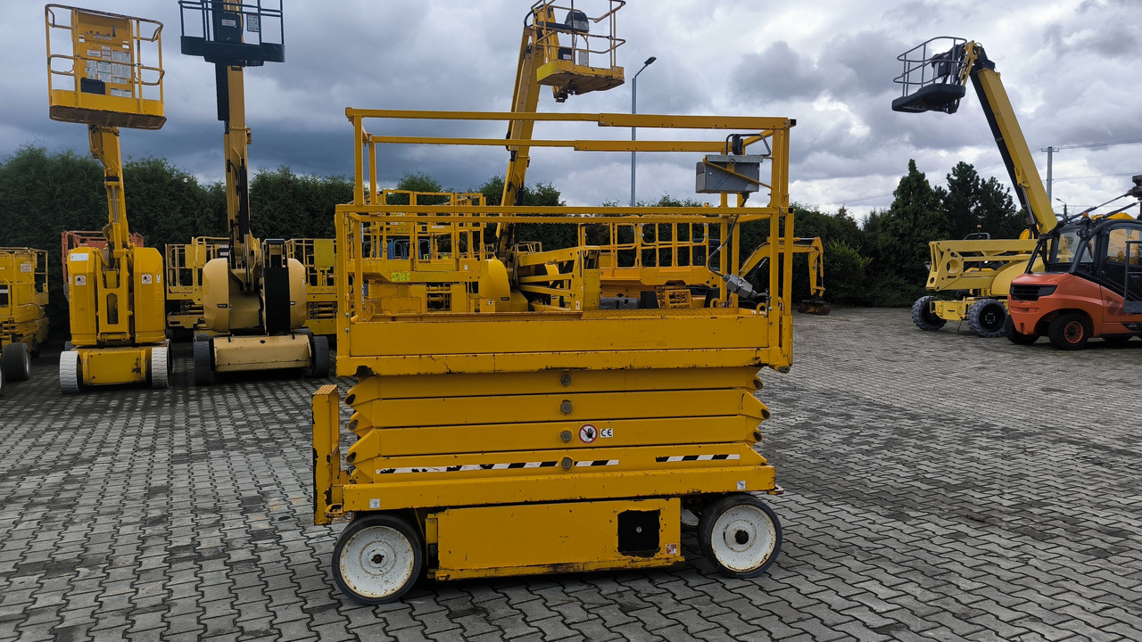 SKYJACK SJ III 3226 - Scissor lift: picture 2 SKYJACK SJ III 3226 - Scissor lift: picture 2
