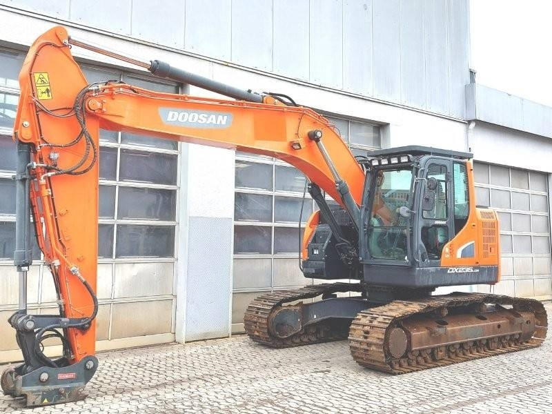 Doosan DX 235 LCR-5 - Crawler excavator: picture 2 Doosan DX 235 LCR-5 - Crawler excavator: picture 2