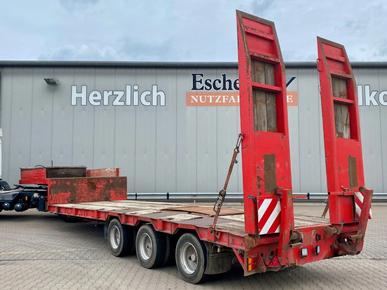 Bunge Tieflader| HU bis 02/2026*hydr. Rampen*Blatt*SAF - Low loader semi-trailer: picture 3 Bunge Tieflader| HU bis 02/2026*hydr. Rampen*Blatt*SAF - Low loader semi-trailer: picture 3