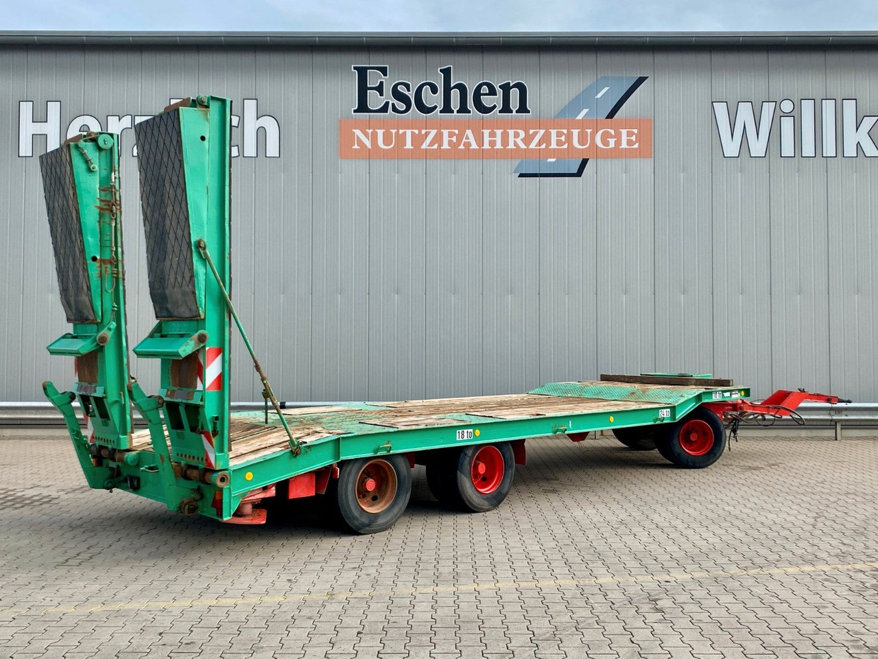 Goldhofer TU3-24/80 Tieflader*Wechselzugauge*Trommelbremse - Low loader trailer: picture 4 Goldhofer TU3-24/80 Tieflader*Wechselzugauge*Trommelbremse - Low loader trailer: picture 4