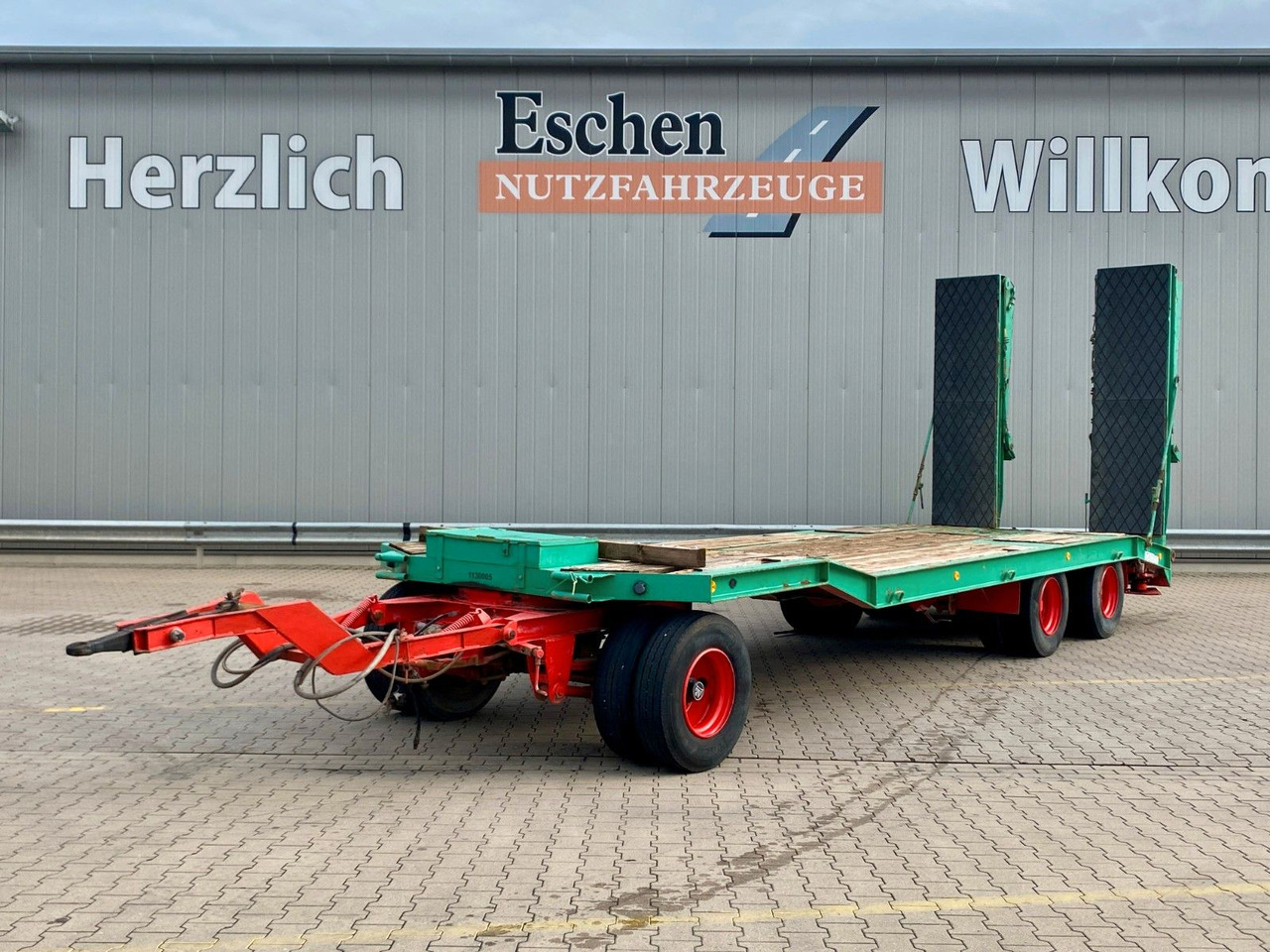 Goldhofer TU3-24/80 Tieflader*Wechselzugauge*Trommelbremse - Low loader trailer: picture 1 Goldhofer TU3-24/80 Tieflader*Wechselzugauge*Trommelbremse - Low loader trailer: picture 1