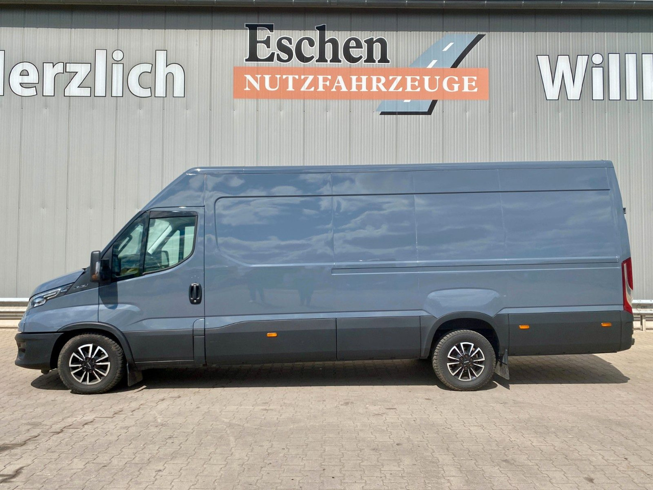 Iveco 35 S 16 Daily | Schiebetür*Kamera*Navi*AC*1.Hand - Panel van: picture 2 Iveco 35 S 16 Daily | Schiebetür*Kamera*Navi*AC*1.Hand - Panel van: picture 2