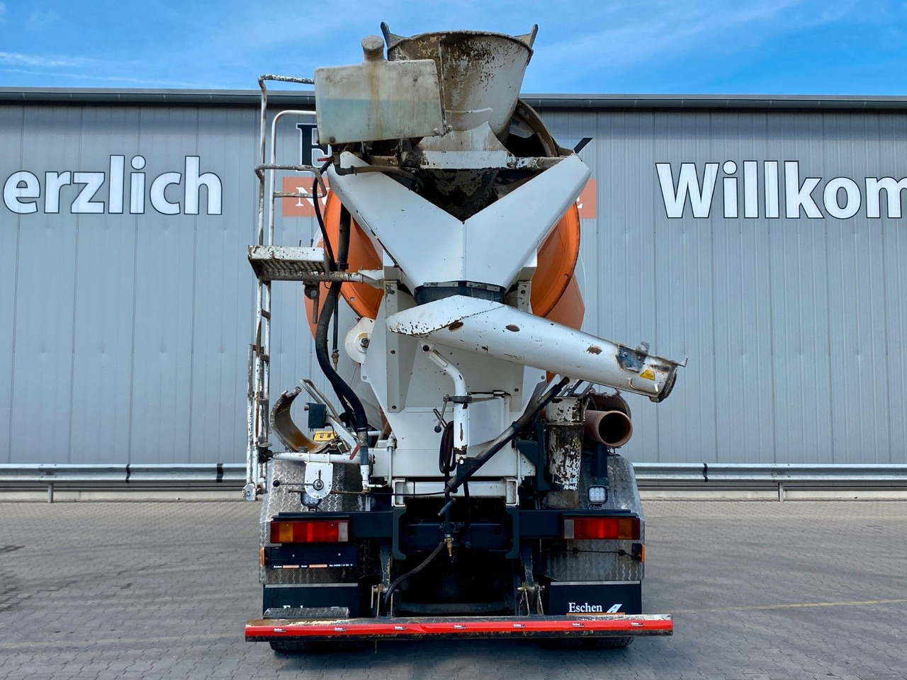Iveco Trakker AD 340 TB 400/8x4 | 9m³ Liebherr*Navi*AC - Concrete mixer truck: picture 4 Iveco Trakker AD 340 TB 400/8x4 | 9m³ Liebherr*Navi*AC - Concrete mixer truck: picture 4