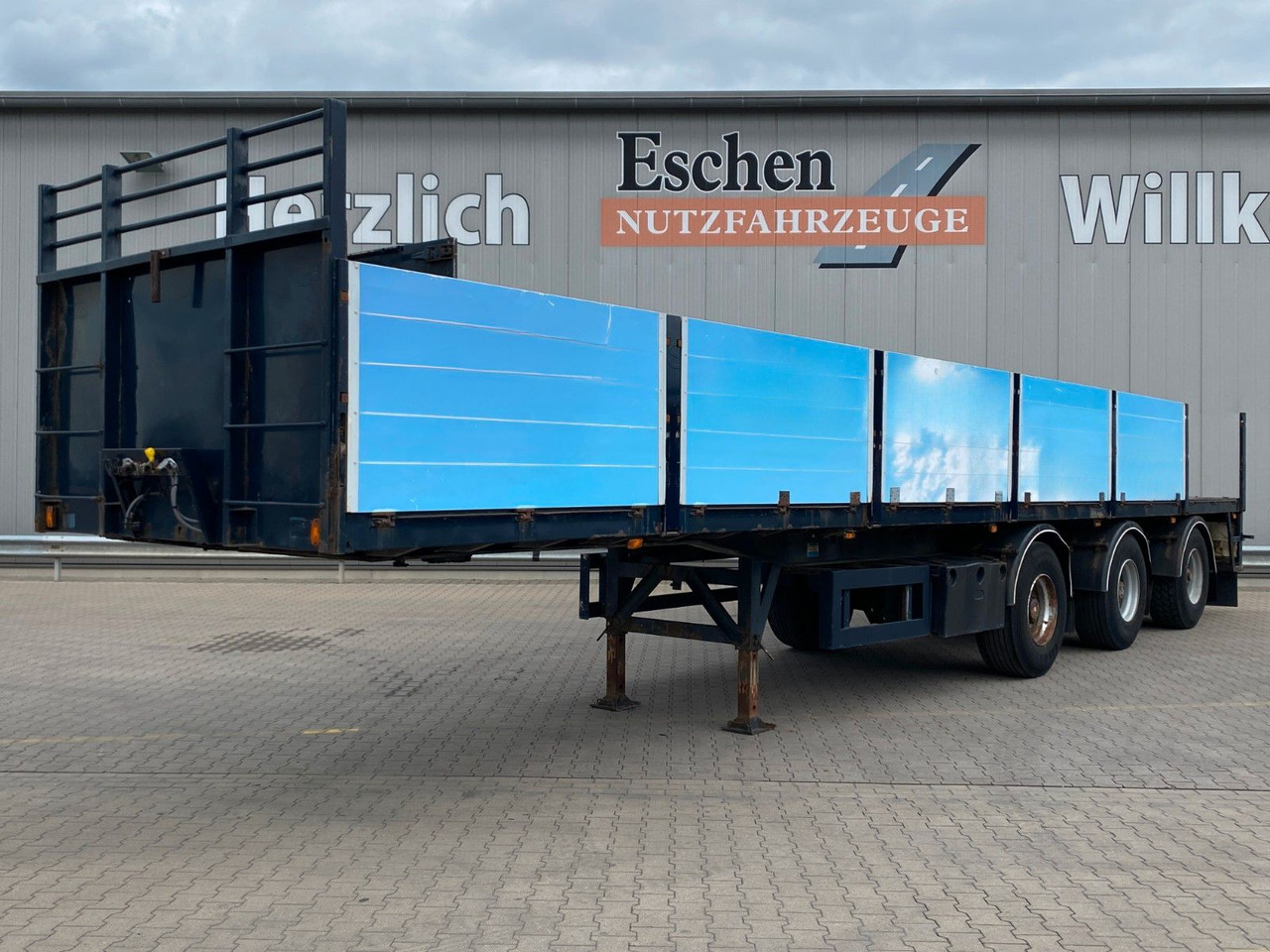 KWB/Bree Rollkranauflieger | 2+3.Achse gelenkt - Dropside/ Flatbed semi-trailer: picture 1 KWB/Bree Rollkranauflieger | 2+3.Achse gelenkt - Dropside/ Flatbed semi-trailer: picture 1