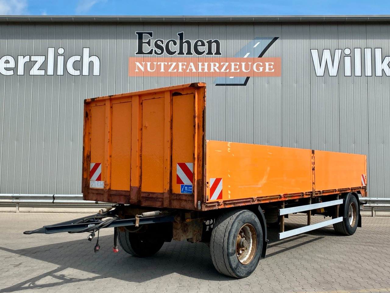 M&V | 1.Hand*Twist-Lock*Reifenprofil:70%*BPW*ABS - Dropside/ Flatbed trailer: picture 1 M&V | 1.Hand*Twist-Lock*Reifenprofil:70%*BPW*ABS - Dropside/ Flatbed trailer: picture 1