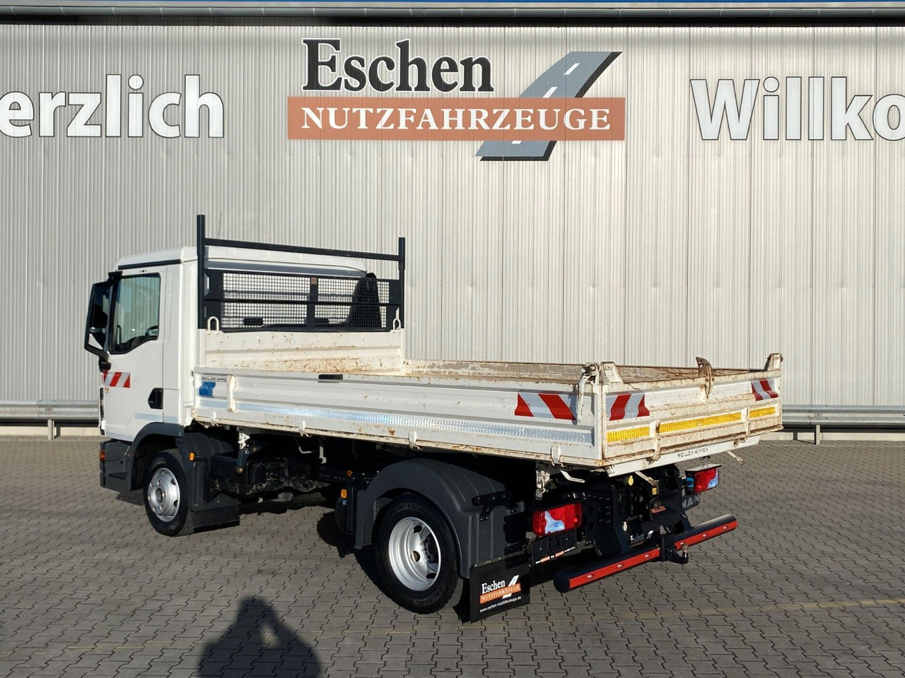 MAN TGL 8.220 BB | MEILLER*3xSitze*Klima*Navi*2x AHK - Tipper van: picture 4 MAN TGL 8.220 BB | MEILLER*3xSitze*Klima*Navi*2x AHK - Tipper van: picture 4