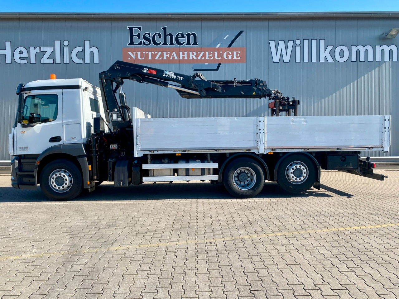 Mercedes-Benz Antos 2533 6x2 | X-HIDUO 188/ES-3*AHK*5+6.Kreis - Dropside/ Flatbed truck, Crane truck: picture 2 Mercedes-Benz Antos 2533 6x2 | X-HIDUO 188/ES-3*AHK*5+6.Kreis - Dropside/ Flatbed truck, Crane truck: picture 2