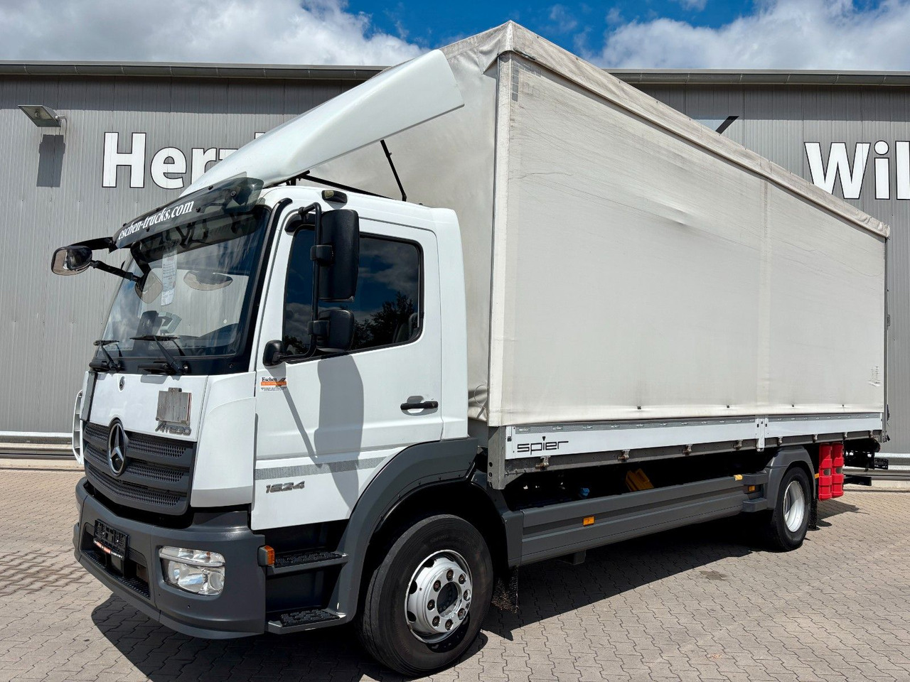 Mercedes-Benz Atego 1624 I 2,66m Höhe*Pritsche*Plane*LBW*AHK - Curtainsider truck: picture 1 Mercedes-Benz Atego 1624 I 2,66m Höhe*Pritsche*Plane*LBW*AHK - Curtainsider truck: picture 1