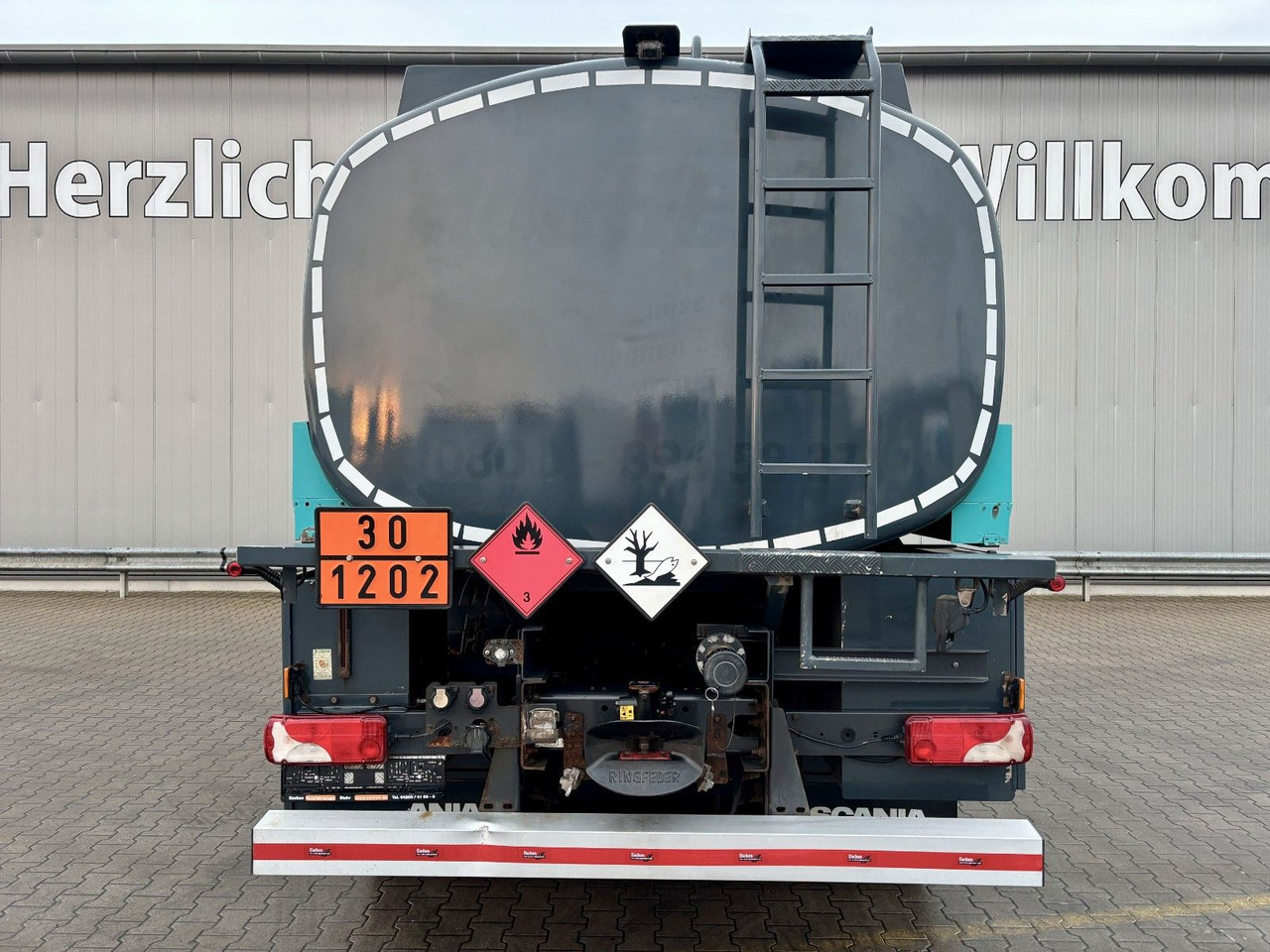 Scania G420 Esterer A3 | 2x Kammern*Oben/Unten*Retarder - Tank truck: picture 4 Scania G420 Esterer A3 | 2x Kammern*Oben/Unten*Retarder - Tank truck: picture 4