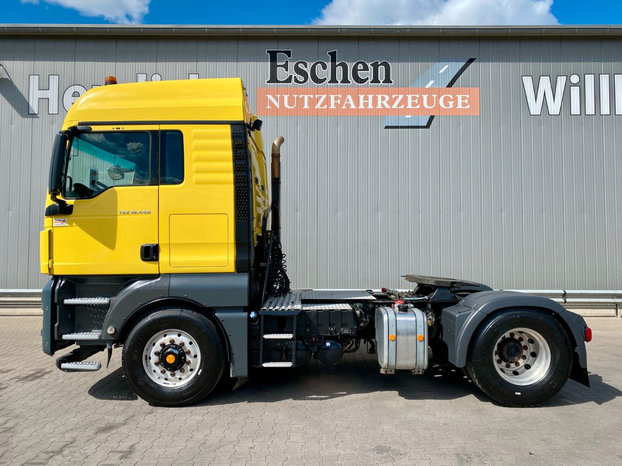 MAN TGX 18.440 4x4 HYDRO | XLX*2x Hydraulik*Retarder - Tractor unit: picture 2 MAN TGX 18.440 4x4 HYDRO | XLX*2x Hydraulik*Retarder - Tractor unit: picture 2