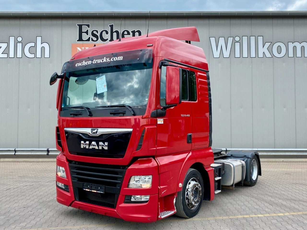 MAN TGX 18.460 LLS-U | XLX*2x Tank*ACC*Retarder*Luft - Tractor unit: picture 1 MAN TGX 18.460 LLS-U | XLX*2x Tank*ACC*Retarder*Luft - Tractor unit: picture 1