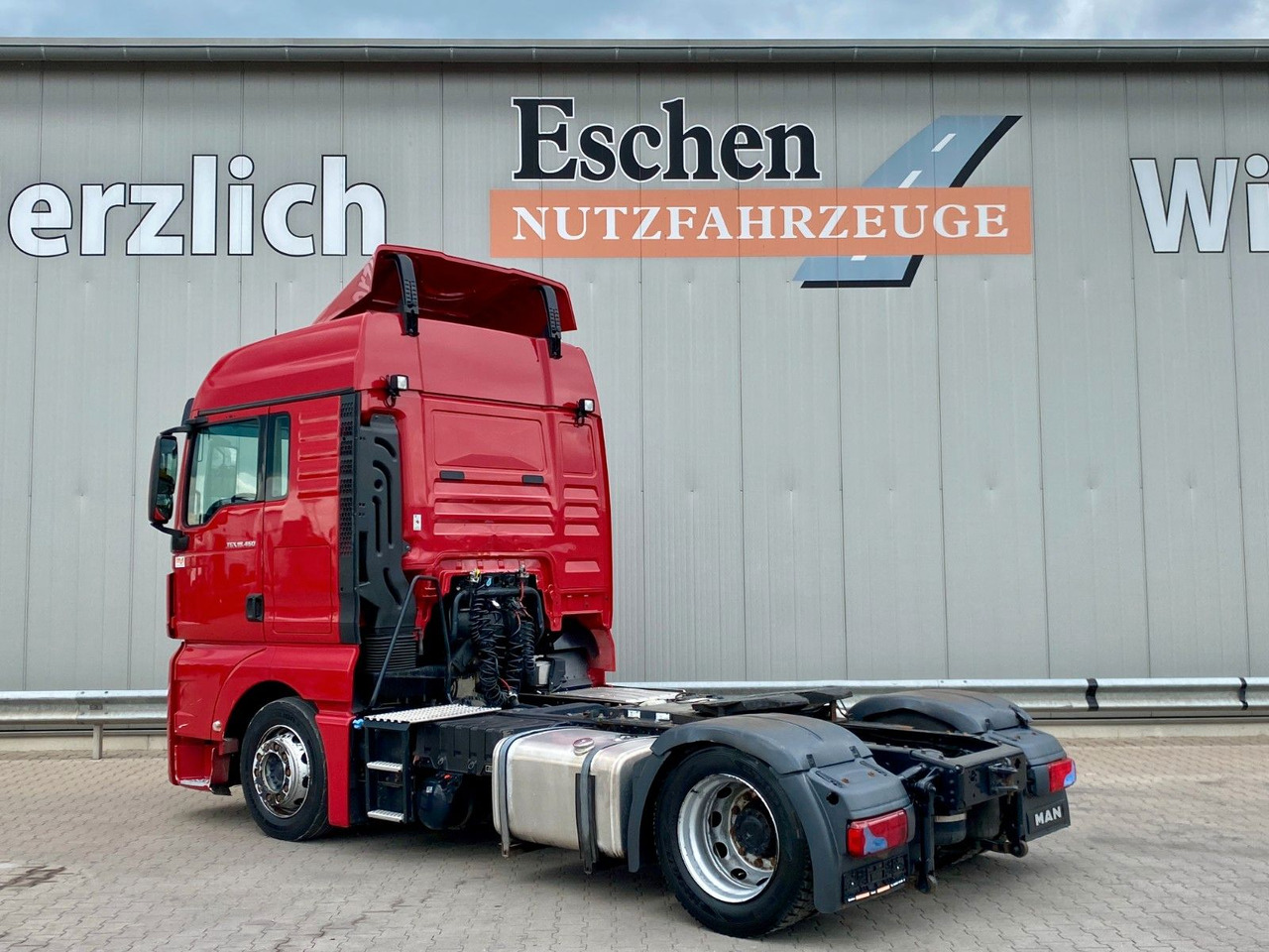 MAN TGX 18.460 LLS-U | XLX*2x Tank*ACC*Retarder*Luft - Tractor unit: picture 3 MAN TGX 18.460 LLS-U | XLX*2x Tank*ACC*Retarder*Luft - Tractor unit: picture 3
