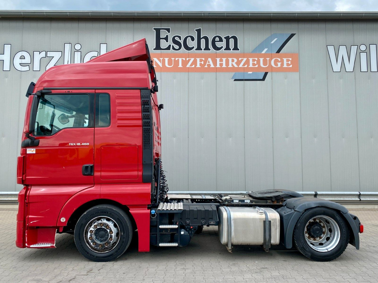 MAN TGX 18.460 LLS-U | XLX*2x Tank*ACC*Retarder*Luft - Tractor unit: picture 2 MAN TGX 18.460 LLS-U | XLX*2x Tank*ACC*Retarder*Luft - Tractor unit: picture 2