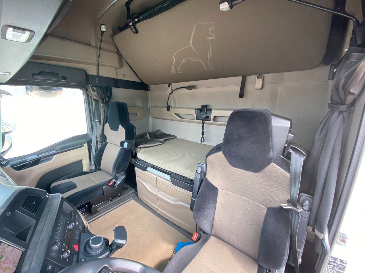 MAN TGX 18.470 TG3| GX*XXL*2Tanks*Retarder*HU05/2026 - Tractor unit: picture 4 MAN TGX 18.470 TG3| GX*XXL*2Tanks*Retarder*HU05/2026 - Tractor unit: picture 4