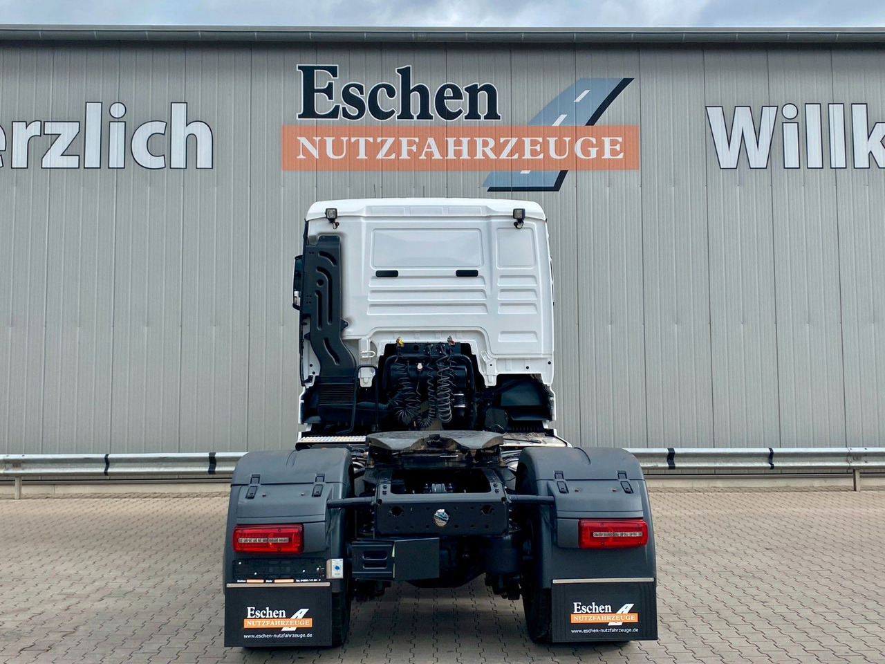 MAN TGX 18.510 4x4 HYDRO | TG3*2x Hydraulik*ACC*Navi - Tractor unit: picture 4 MAN TGX 18.510 4x4 HYDRO | TG3*2x Hydraulik*ACC*Navi - Tractor unit: picture 4