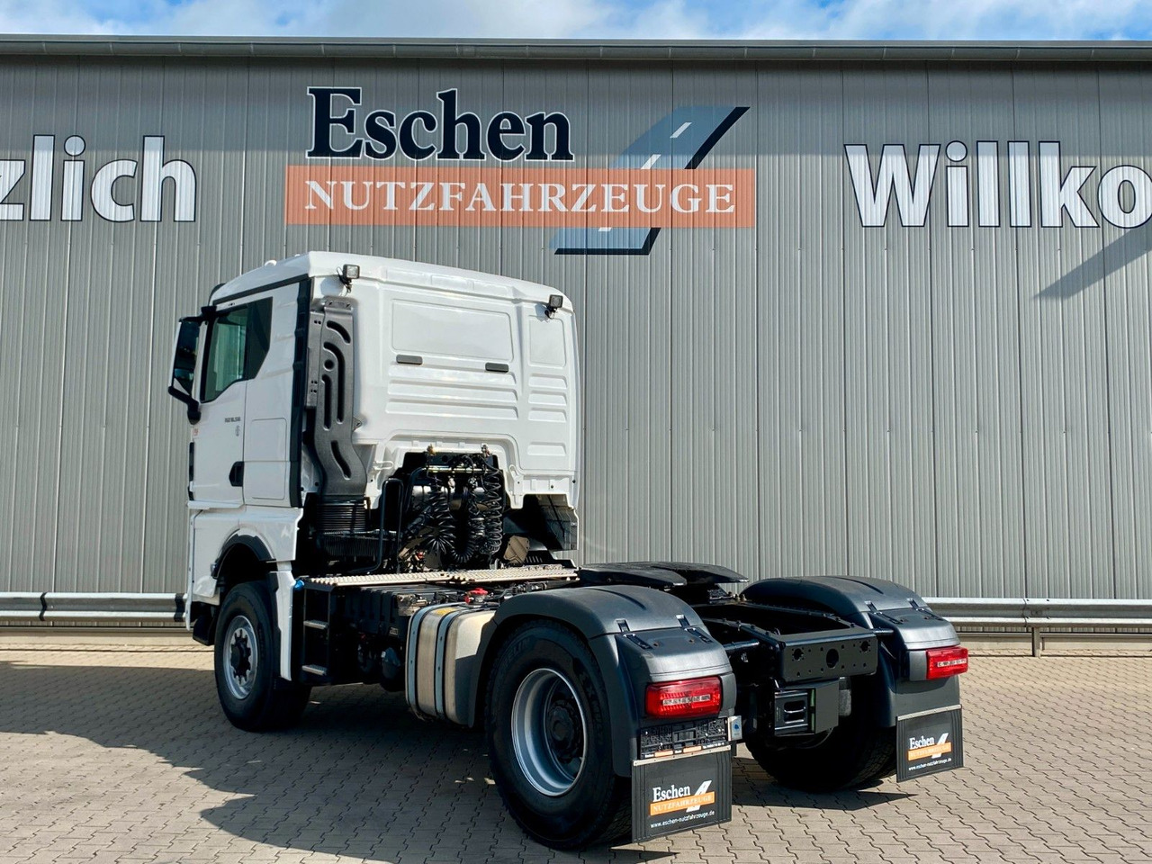 MAN TGX 18.510 4x4 HYDRO | TG3*2x Hydraulik*ACC*Navi - Tractor unit: picture 3 MAN TGX 18.510 4x4 HYDRO | TG3*2x Hydraulik*ACC*Navi - Tractor unit: picture 3
