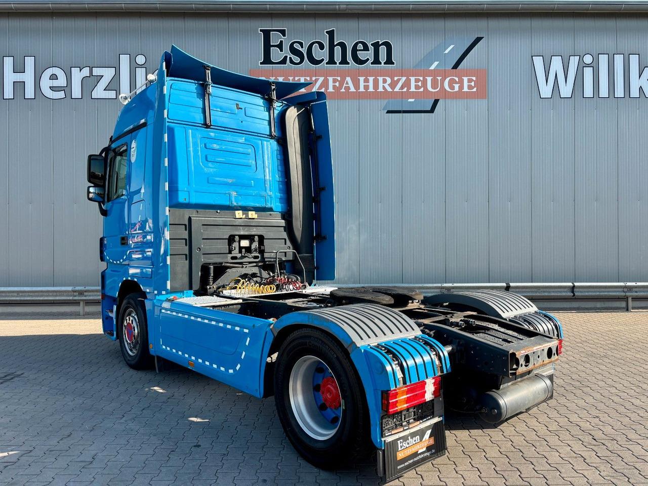 Mercedes-Benz 1844 Actros MP3 | *FG:558076*Klima*Hydraulik - Tractor unit: picture 3 Mercedes-Benz 1844 Actros MP3 | *FG:558076*Klima*Hydraulik - Tractor unit: picture 3