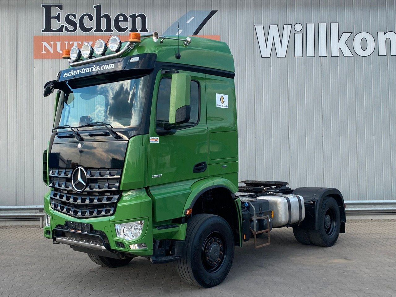 Mercedes-Benz 1851 4x4 MP4 | LOF*Blatt*2x Hydraulik*Klima*1.Hd - Tractor unit: picture 1 Mercedes-Benz 1851 4x4 MP4 | LOF*Blatt*2x Hydraulik*Klima*1.Hd - Tractor unit: picture 1