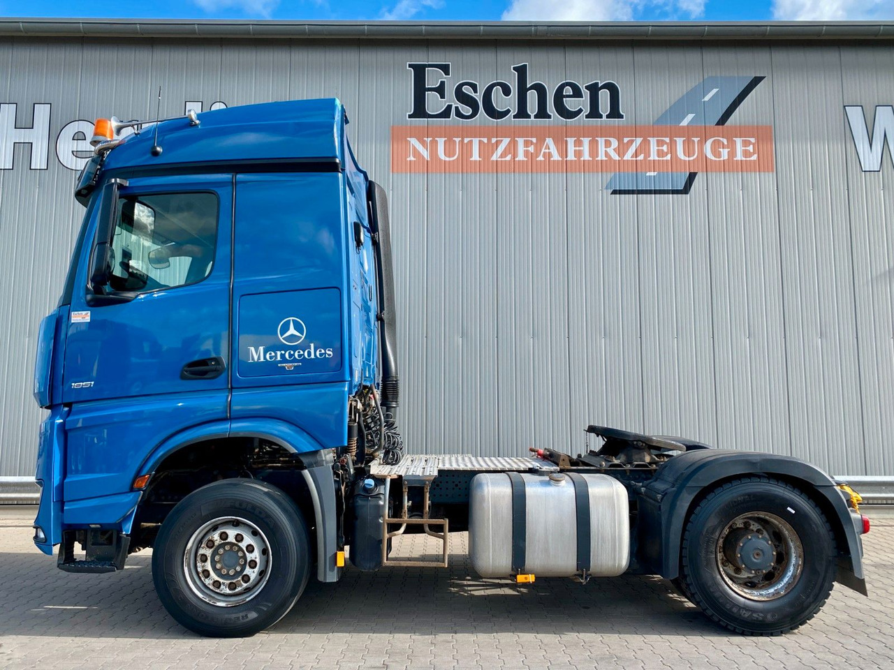 Mercedes-Benz 1851 Arocs LS | 2x Hydraulik*Reifen:70%*1.Hd*AC - Tractor unit: picture 2 Mercedes-Benz 1851 Arocs LS | 2x Hydraulik*Reifen:70%*1.Hd*AC - Tractor unit: picture 2