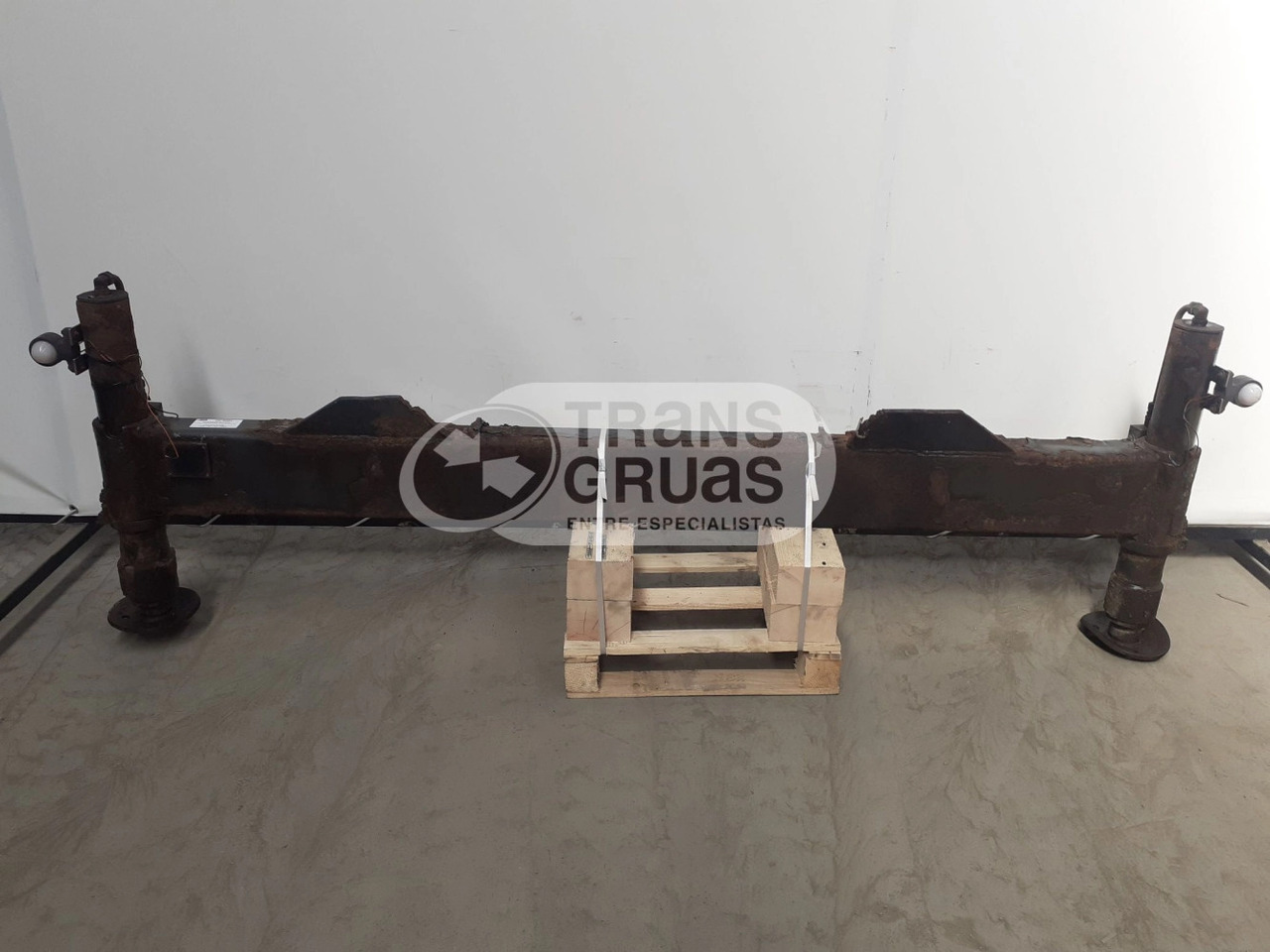 Estabilizador fijo a 2.300 mm - Attachment for Crane: picture 2 Estabilizador fijo a 2.300 mm - Attachment for Crane: picture 2