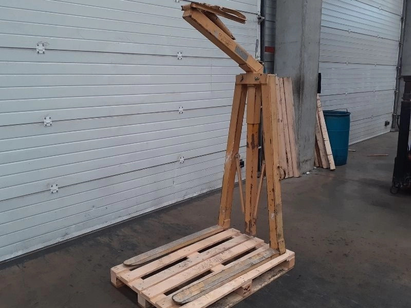 Portapalet regulable - Attachment for Material handling equipment: picture 3 Portapalet regulable - Attachment for Material handling equipment: picture 3