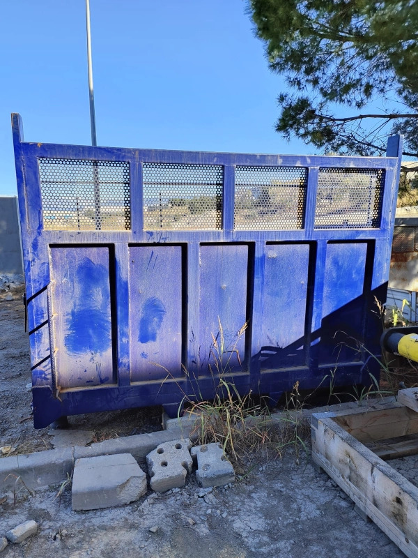 Caja quita y pon 3000x2500x800 MM - Flatbed body: picture 1 Caja quita y pon 3000x2500x800 MM - Flatbed body: picture 1