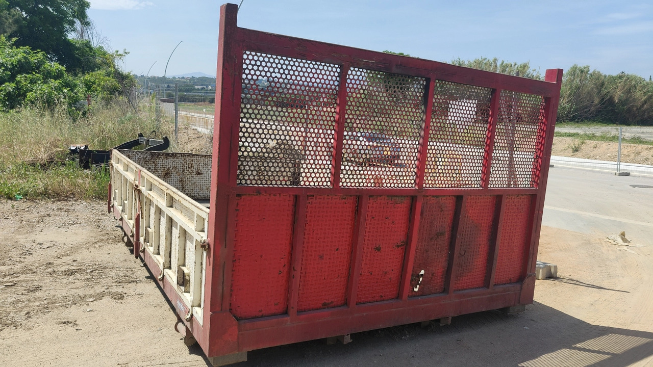 Caja quita y pon 4100x600x2520 MM - Flatbed body: picture 1 Caja quita y pon 4100x600x2520 MM - Flatbed body: picture 1